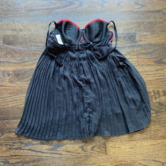 Ambrielle lingerie top - Picture 2 of 4